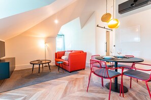 Dining - FLH Viola Market with Terrace II (Funchal)