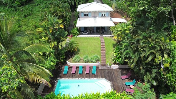 Piscine extérieure