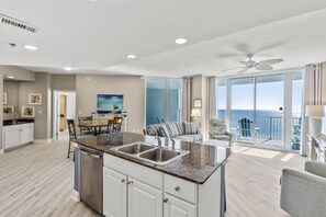 Interior - Gulf Front Condo | Hot Tub Access! | Liquid Life (Gulf Shores)