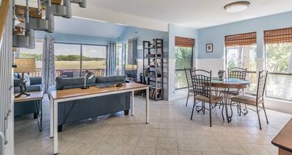 Marsh Haven - Beautiful marsh view, center island, walk to the beach, 236 Tennis Villa