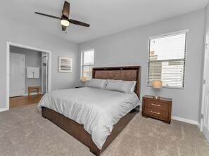 4 bedrooms, iron/ironing board, WiFi, bed sheets