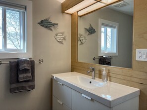 Shower, hair dryer, towels, soap -  Cabana Bay Fish Camp, Lake St. Clair- Minutes to Anchor Bay (Clay Township)