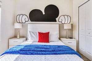 5 bedrooms, travel cot, WiFi, bed sheets