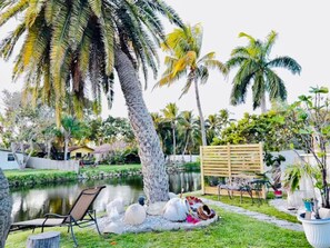 Property grounds - LUXE ZEN WATER King Heated Pool,Hot Spot (Hallandale Beach)