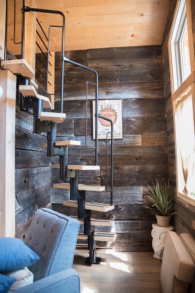 Owl's Nest - Treehouse -2mi. from falls trailhead