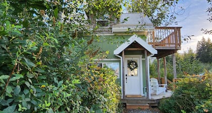 Private Hideaway, Wetland Views! Heather Cottage