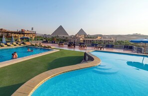 2 outdoor pools