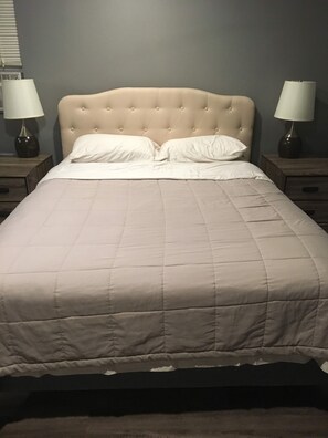1 bedroom, desk, iron/ironing board, WiFi