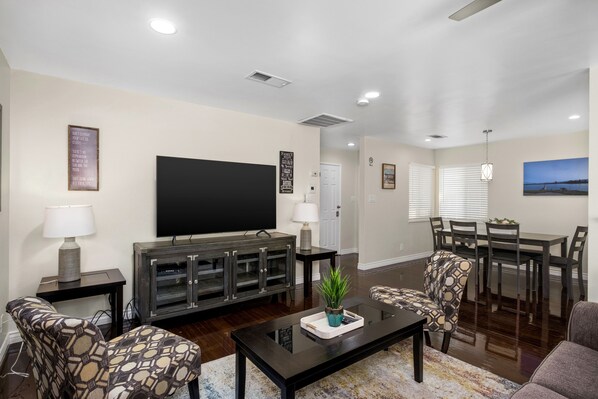 Smart TV - Upgraded 3B/2Bth Great Access to All You Need (Clovis)