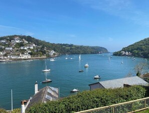 Beach - *New* 5 Bedroom, Dartmouth Water Views, Sth Facing (Dartmouth)