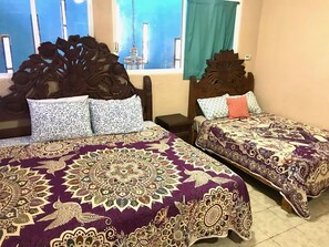 3 habitaciones, tabla de planchar con plancha, wifi y ropa de cama