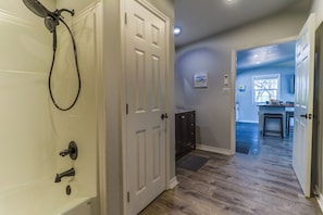 Interior - Rustic luxury at Captain Allred's Cabin (Denison)
