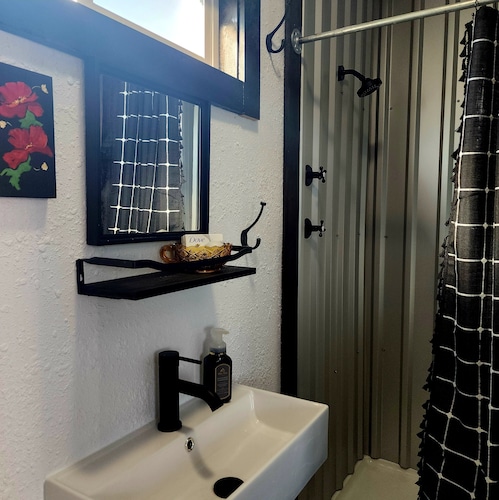 Sonoran Desert Getaway ~ The DoeHawk Creek Cabin