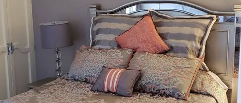 3 quartos, ferros/tábuas de passar roupa, Wi-Fi de cortesia