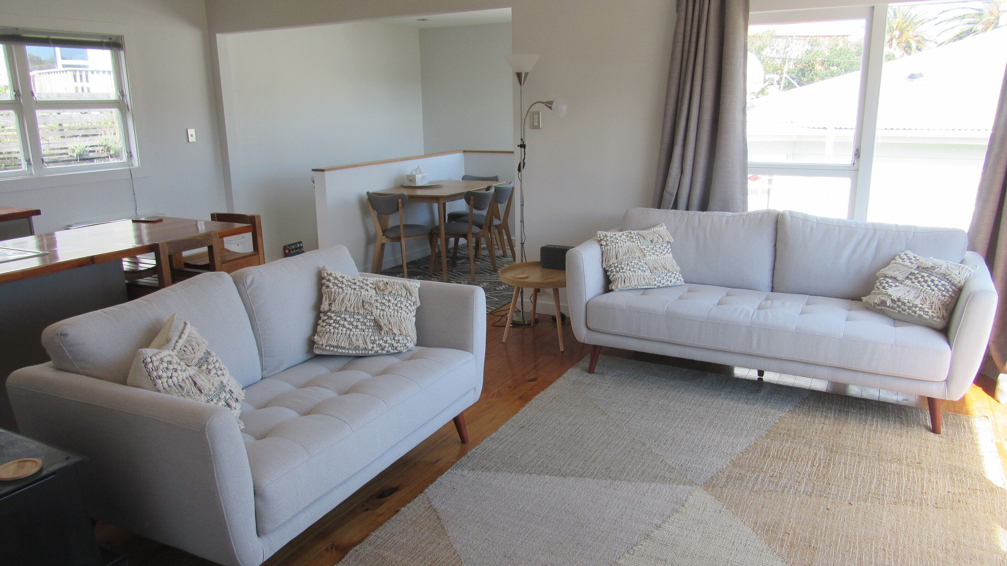 スマートテレビ、Netflix、DVD プレーヤー、ストリーミングサービス