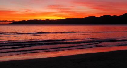 Sun trap by the beach!