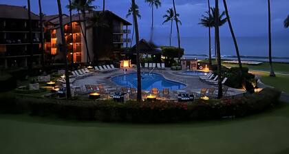 NO RESORT or PARKING FEES! Relax in this beautiful ocean view studio condo!