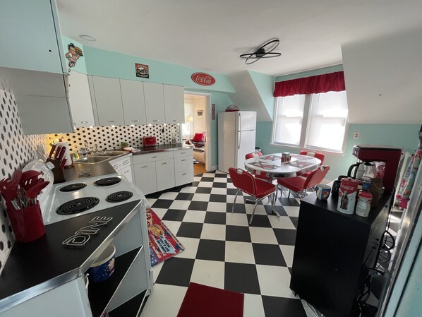 Fridge, microwave, oven, stovetop - Enjoy this unique North Shore experience! (Two Harbors)