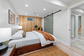 1 bedroom, iron/ironing board, travel cot, free WiFi