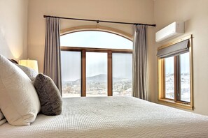 Unclassified image, 2 of 50, button