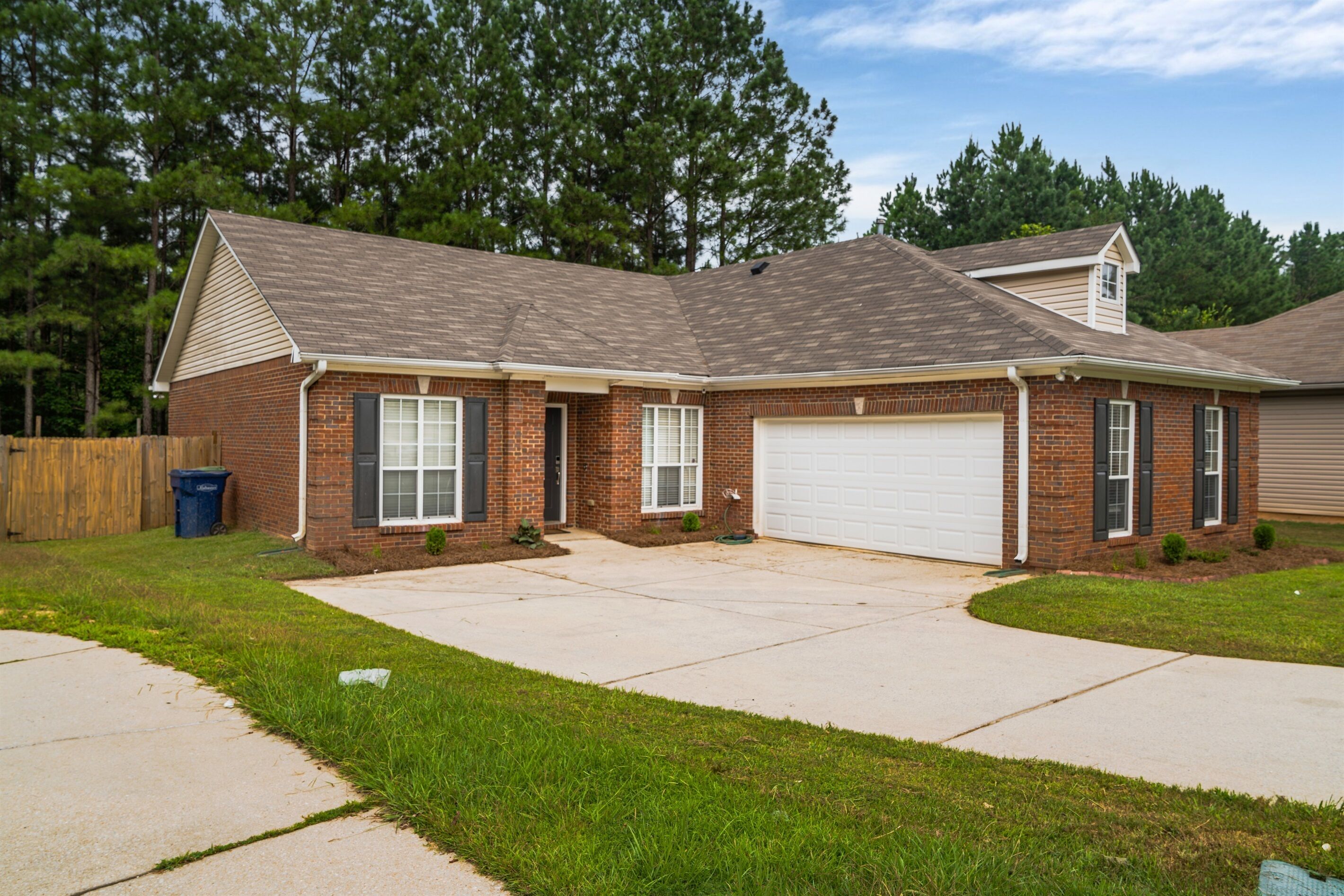 Enjoy a Gardenside Getaway - Fenced Yard  & Patio
