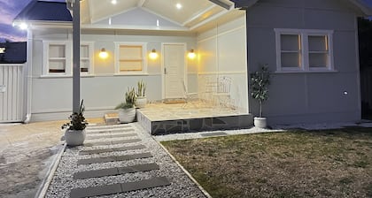 2-Min Walk to Beach: Firepit, Yard. Kids welcome.