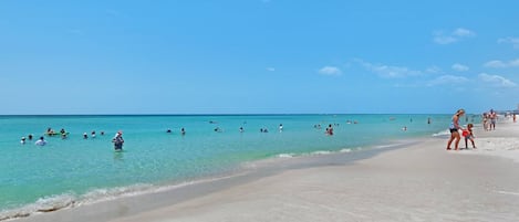 En la playa y pesca