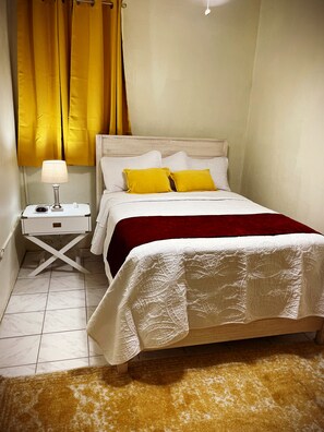 3 bedrooms, desk, iron/ironing board, travel cot - New Gem! Entire Private Three Bedroom Beautiful Caribbean Home (Christiansted)