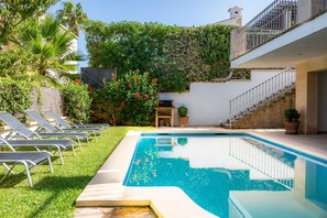 Pool - Beautiful Villa "Gran Vista Mar" with Sea Views, Pool, Air Conditioning and Wi-Fi (Alcudia)
