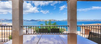 Beautiful Villa "Gran Vista Mar" with Sea Views, Pool, Air Conditioning and Wi-Fi