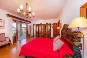 6 sovrum, strykjärn/strykbräda, gratis wi-fi och sängkläder