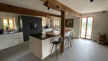 Kühlschrank, Ofen, Herdplatte, Geschirrspüler