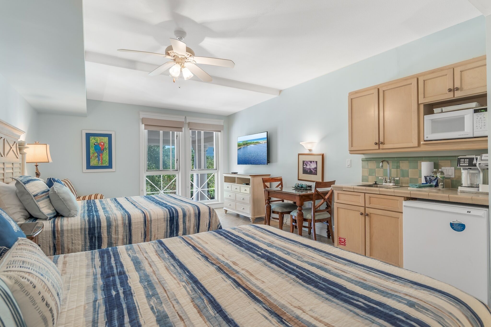 Grand Sandestin 2nd floor Studio with 2 Queen beds -Steps to Baytowne Wharf-