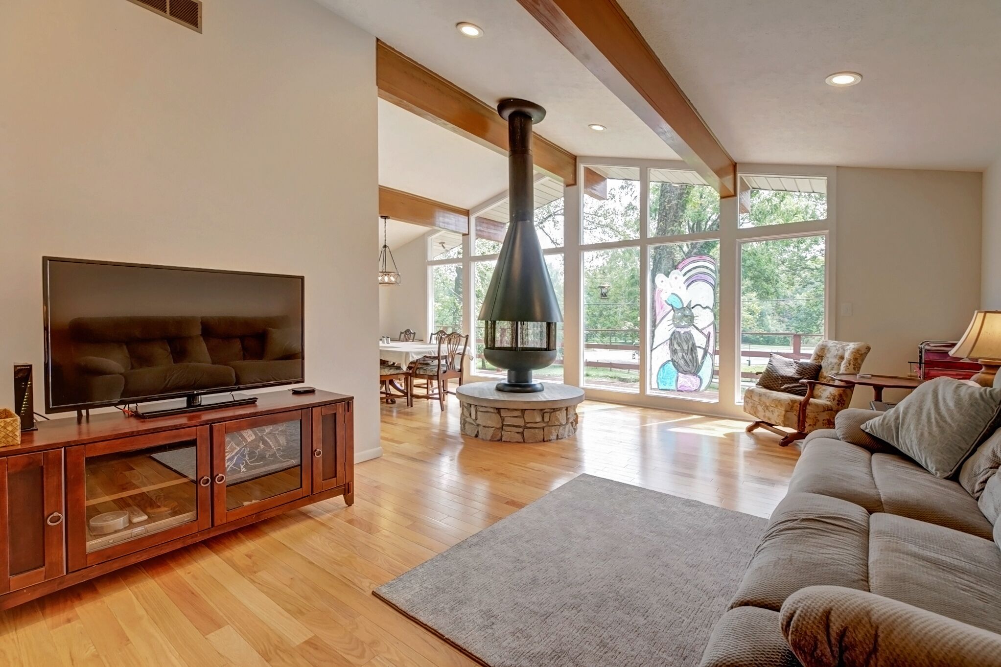 4 Bedroom home next to park and paved paths