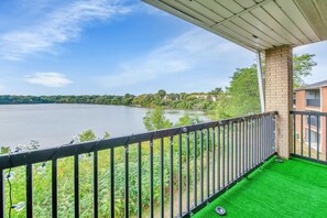 Property grounds - Diamond lakeview apartment (Van Buren Charter Township)