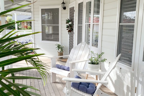 Tallulah's beautiful sunny wrap around verandah
