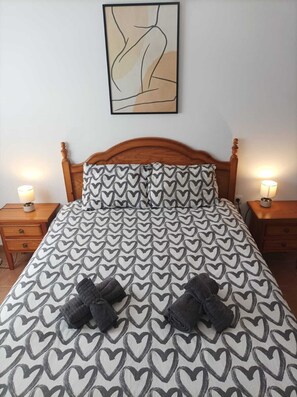 2 chambres, Wi-Fi gratuit, draps fournis