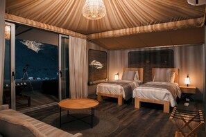 Two Bedroom Tent with Pool | Sängtillbehör av högsta kvalitet, minibar, wi-fi och sängkläder