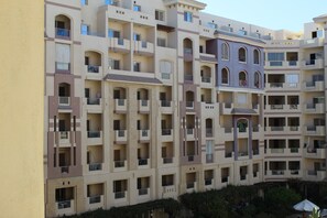 Exterior - Beautiful 2BR Apartment With a Pool View in Hurghada (Hurghada)