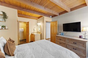 2 bedrooms, free WiFi, bed sheets