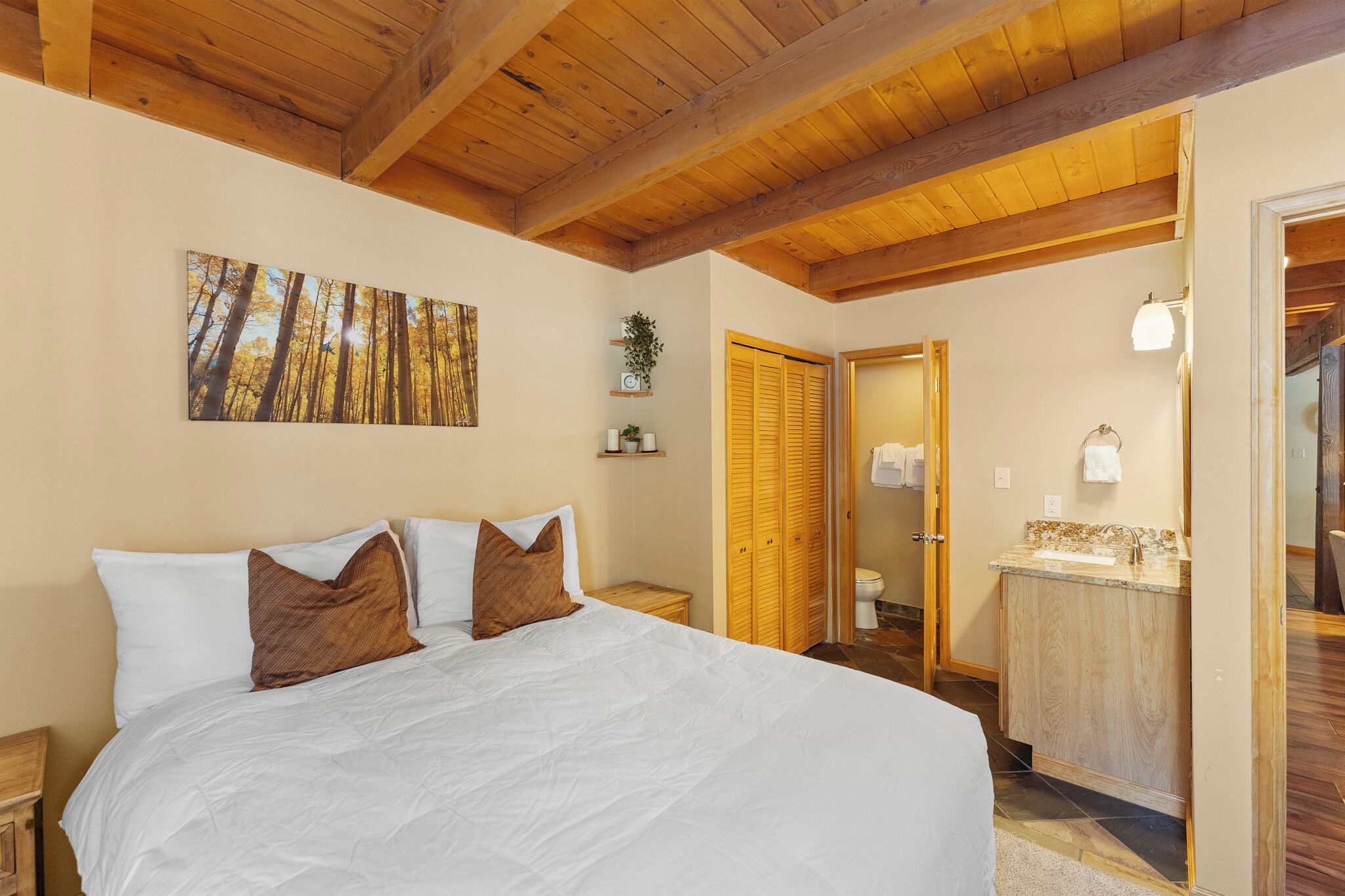 2 habitaciones, wifi gratis y ropa de cama 