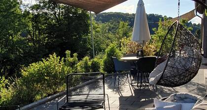 5* Odenwald-Lodge mit Infrarot-Sauna und E-Ladestation "Haus Purpur"