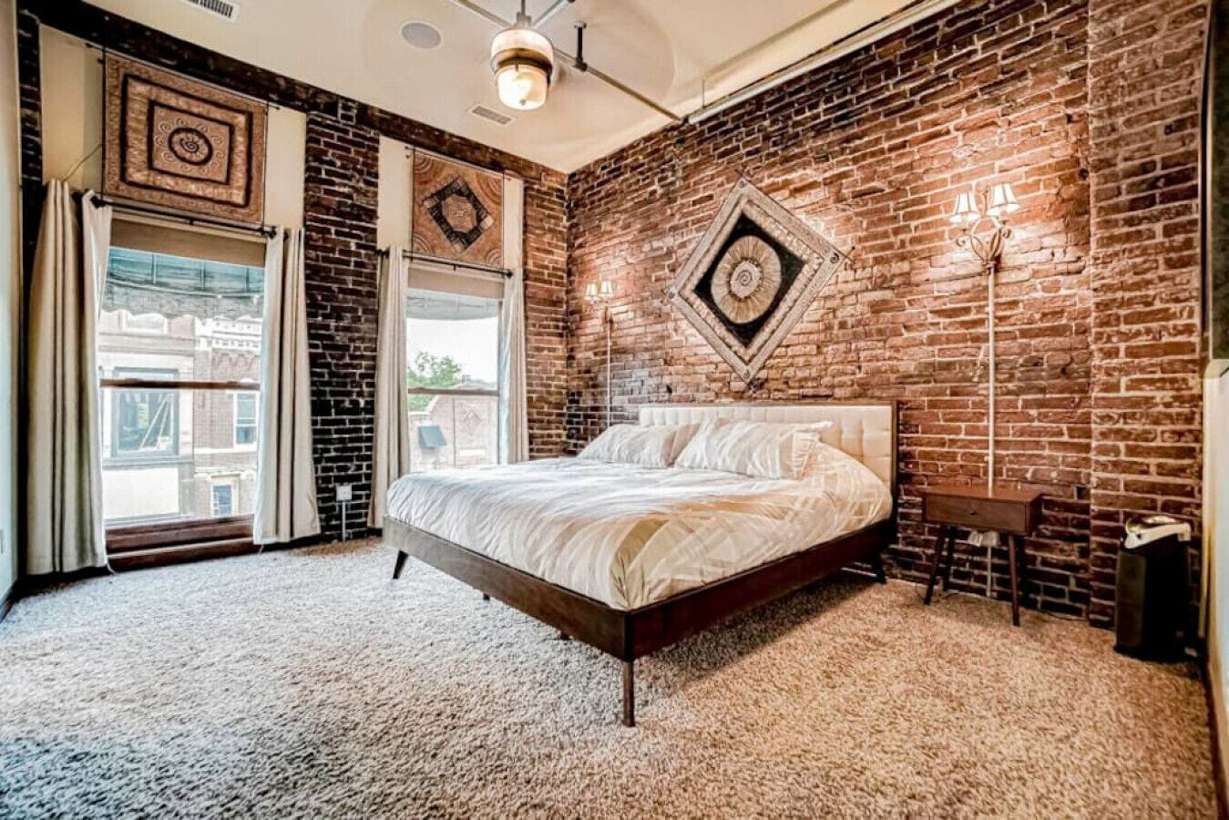 2 bedrooms, desk, travel crib, free WiFi