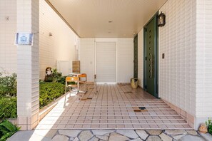 Exterior detail - Relax and unwind in a room with a Simmons bed Limited to one group Close to 3 train lines - MOZU HOUSE A room / Sakai Ōsaka (Sakai)