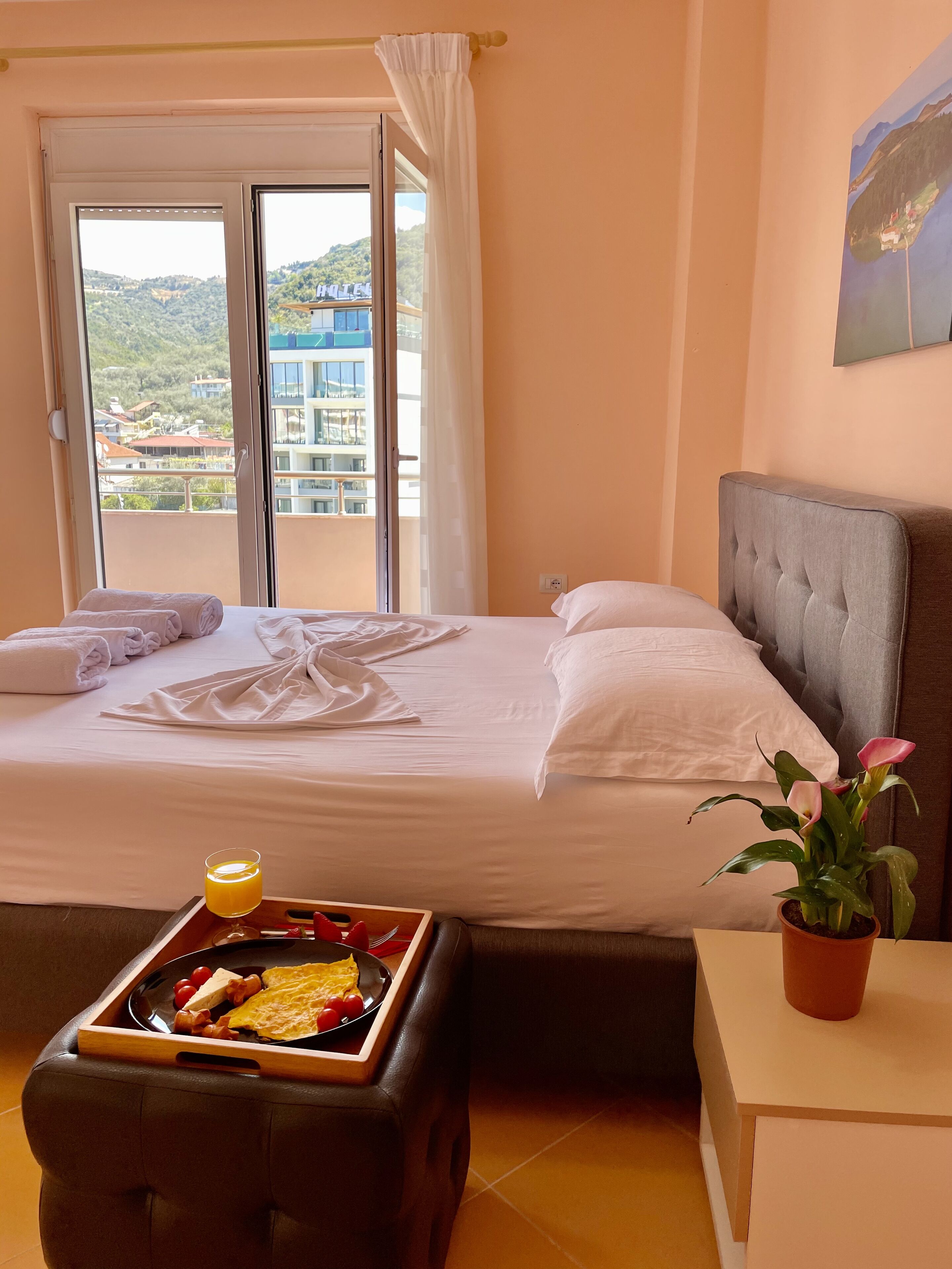 Apartament familiar | Roba de llit d&#x27;alta qualitat i matalassos amb encoixinament addicional 