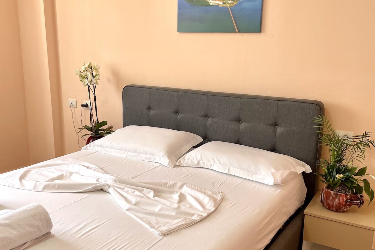 Comfort Apartment | 2 bilik tidur, peralatan tempat tidur premium, tilam berlapik