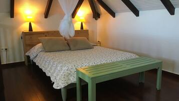 3 soverom, strykejern/-brett, wi-fi (inkludert) og sengetøy