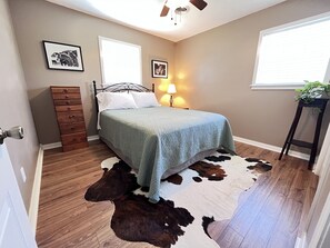 3 bedrooms, iron/ironing board, free WiFi, bed sheets