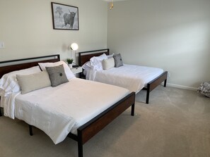 2 chambres, fer et planche à repasser, Wi-Fi, literie fournie