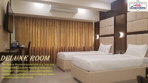 Premium bedding, memory foam beds, minibar, in-room safe - Hotel Naaz Executive Near T2 Airport (Mumbai)